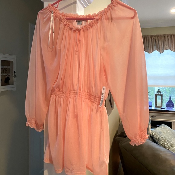 Forever 21 Top - Picture 2 of 7